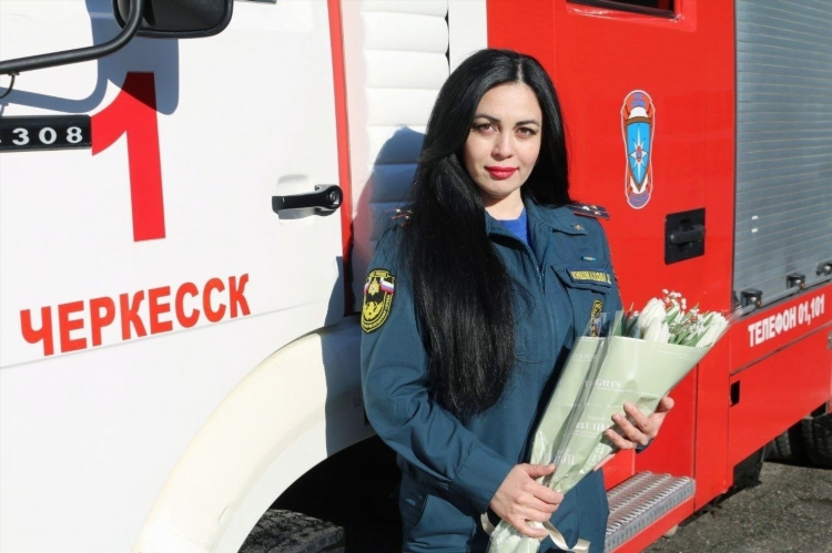 Девушки в черкесске